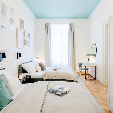 Days - Two-bedroom With Work Space And Ac In Vinohrady Apartmán