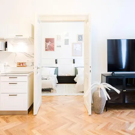 Apartmán Days - Two-bedroom With Work Space And Ac In Vinohrady